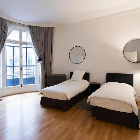 Spcaious Flat 160 M2 Next To Eiffel Tower Апартаменты