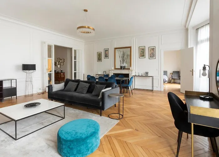 Spcaious Flat 160 M2 Next To Eiffel Tower * Párizs